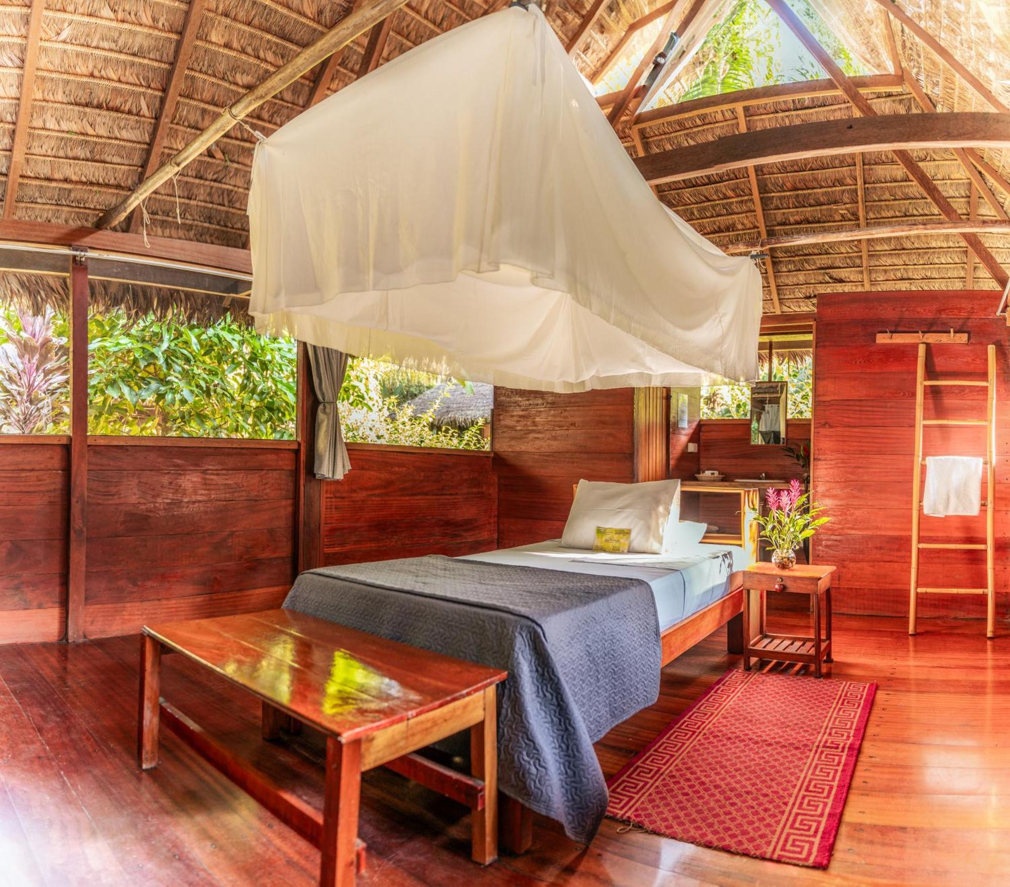 Lodge Ecolucerna Tambopata Puerto Maldonado